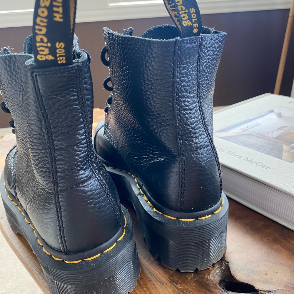 Dr. Martens Sinclair Flatform Boots in soft leather - Picture 6 of 8